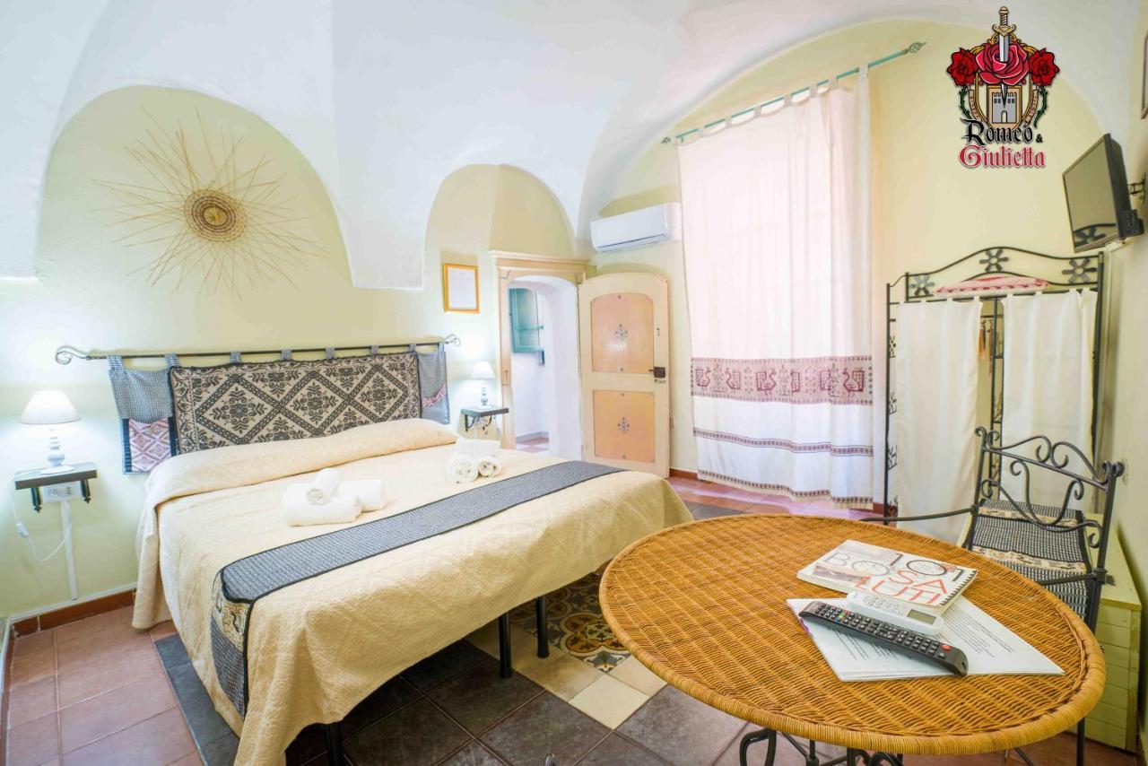 Romeo & Giulietta Rooms Bosa Exterior photo